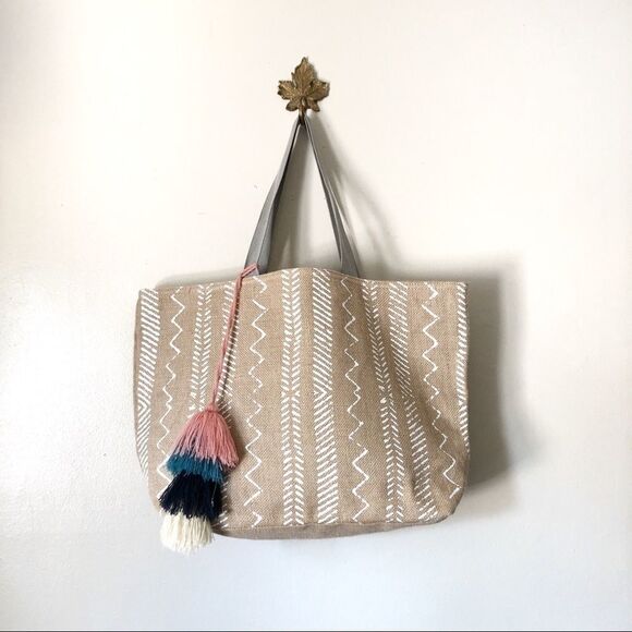 Maurices Chevron Burlap Large Tassel Tote - Picture 1 of 8